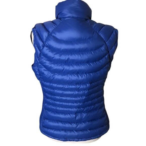 Bernardo Blue Channel Quilt Down Vest Sz M, Packable, Sporty, Outdoors - Picture 5 of 11
